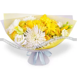 Солнечный остров - букет с желтыми кустовыми розами и хризантемой Солнечный остров - букет с желтыми кустовыми розами и хризантемой